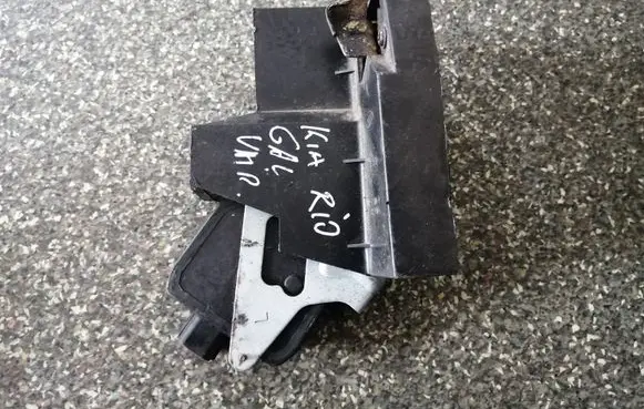 KIA Rio Rear door lock