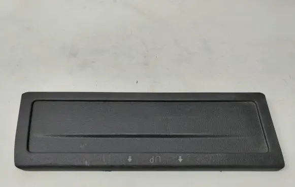 Volkswagen PASSAT B6 Trunk/boot storage box wall 3C9867464B