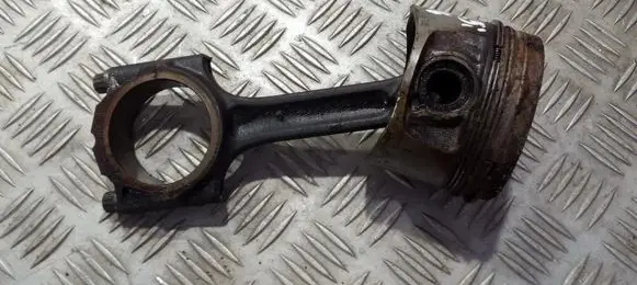 Volvo 850 Piston with connecting rod