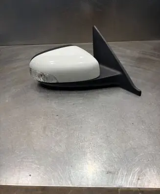 Volvo V50 Front door electric wing mirror 3303000RH