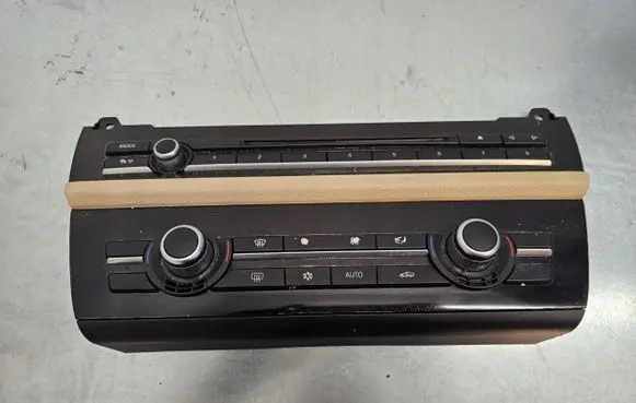 BMW 5 F10 F11 Climate control unit 9236483