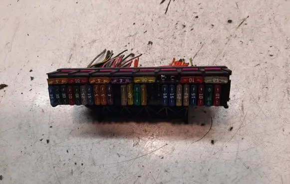 Ford Galaxy Fuse box set 1486818473