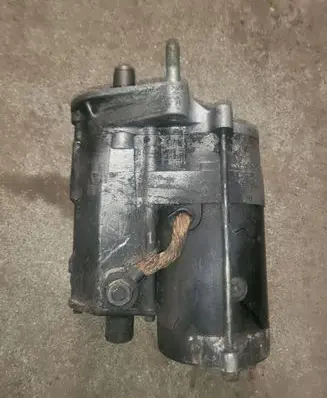 Toyota Land Cruiser (FJ80) Starter motor
