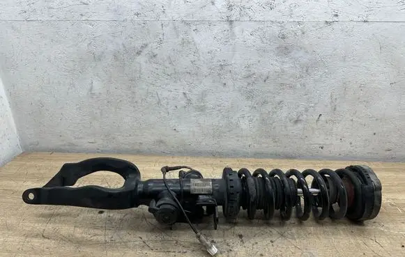 BMW 7 F01 F02 F03 F04 Front shock absorber with coil spring 6796939 10541310 U6796939