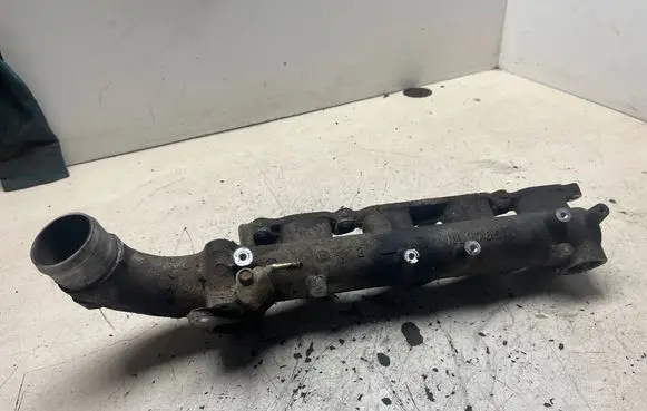 Nissan X-Trail T30 Intake manifold NL0789