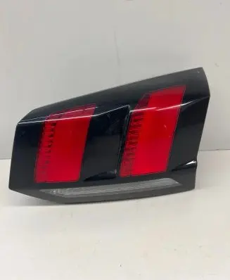 Peugeot 5008 II Tailgate rear/tail lights 9811027780 81580201
