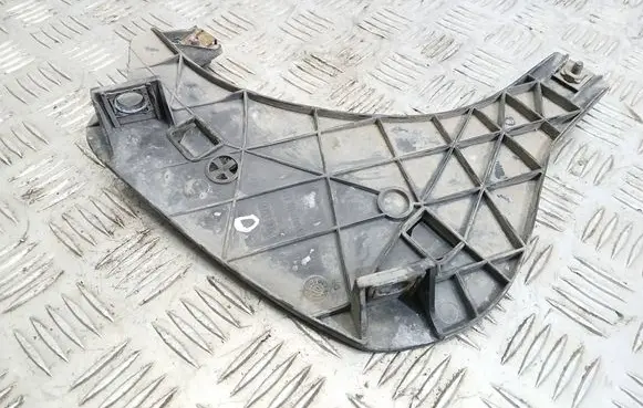 Audi A4 S4 B6 8E 8H Headlight/headlamp mounting bracket 