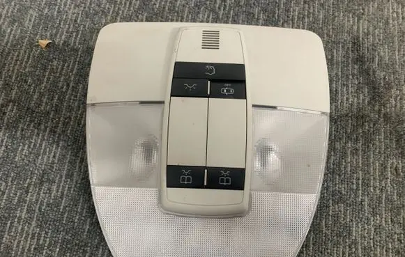 Mercedes-Benz B W245 Front seat light