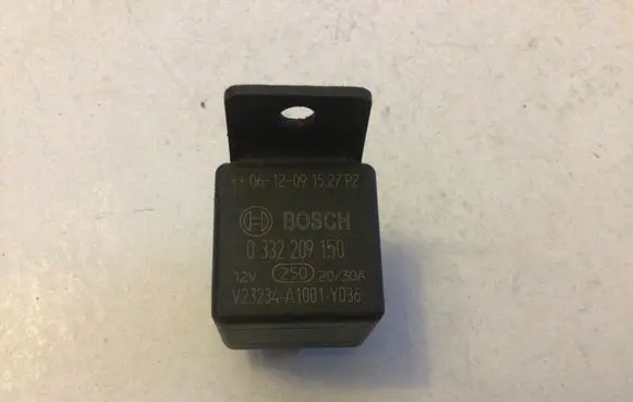 Opel Astra F Other relay 0332209150 V2324A1001Y036