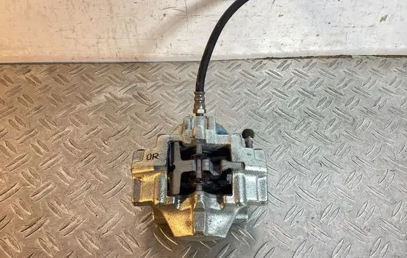 Mercedes-Benz C W203 Rear brake caliper