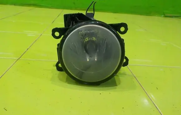 Land Rover Freelander 2 - LR2 Front fog light 89203953 PRAWY