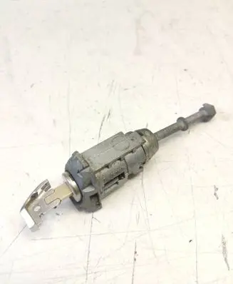 Citroen C4 Grand Picasso Front door lock (next to the handle) 