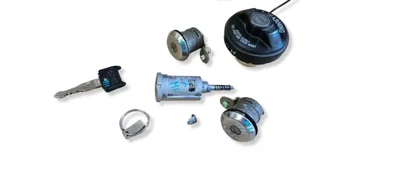 Suzuki Ignis Front door lock (next to the handle) 
