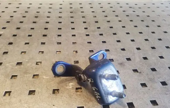 Toyota RAV 4 (XA20) Rear door upper hinge