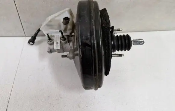 Citroen C4 I Master brake cylinder