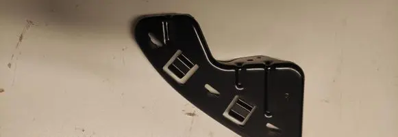 KIA Sportage Headlight/headlamp mounting bracket 