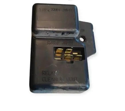 Subaru Forester SF Window wiper relay 