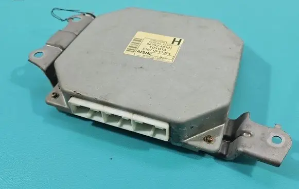 Lexus RX 330 - 350 - 400H Central body control module 86792-48101 IMPRK1486887