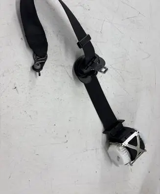 BMW 4 F36 Gran coupe Front seatbelt 7243308 06302
