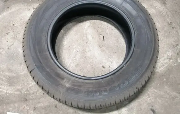 Volkswagen Golf IV R17 summer tire 22565R17