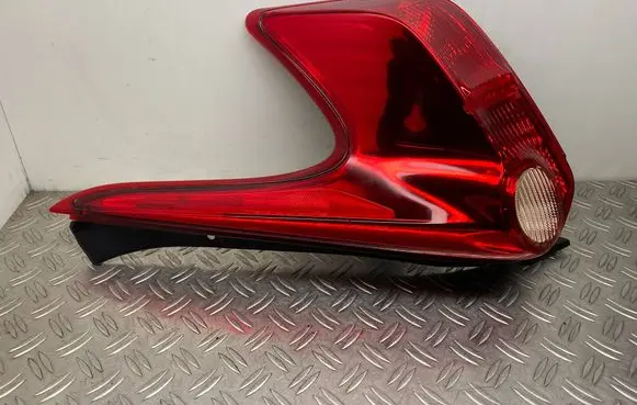 Nissan Juke I F15 Rear/tail lights