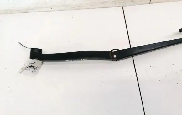 Subaru Outback Front wiper blade arm