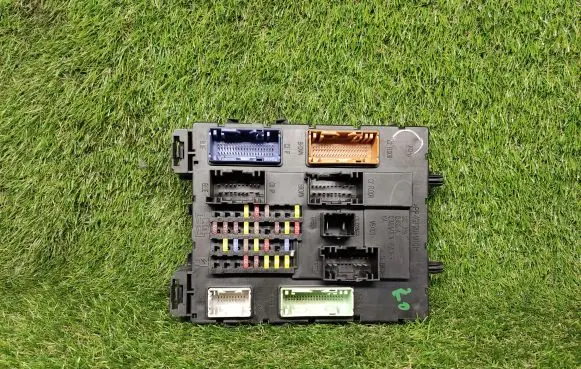 Ford Focus Power management control unit F1FT14A073GG