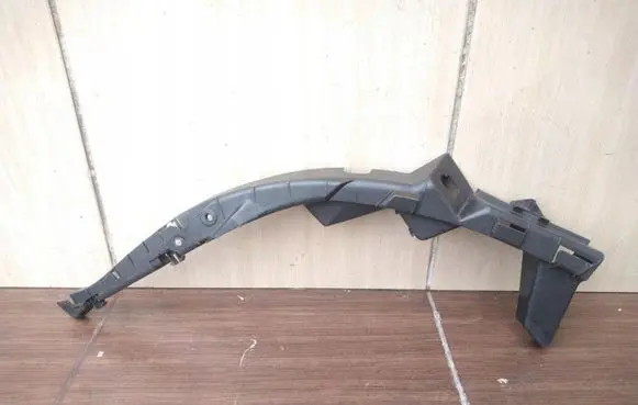 Volkswagen PASSAT B5.5 Front bumper mounting bracket 3B0807049B