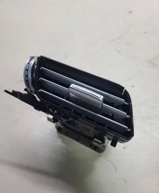 Mercedes-Benz E W212 Dashboard side air vent grill/cover trim A2128303354 08641001
