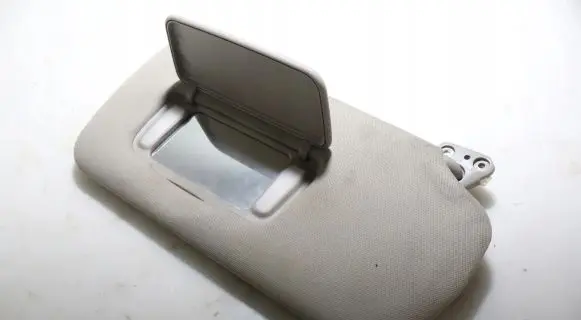 Nissan Altima Sun visor clip/hook/bracket 