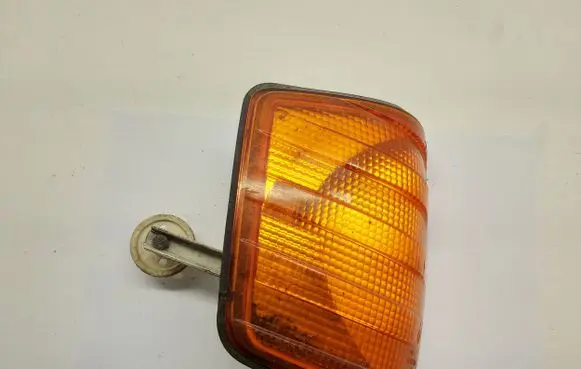 Mercedes-Benz 190 W201 Front indicator light 42656R6