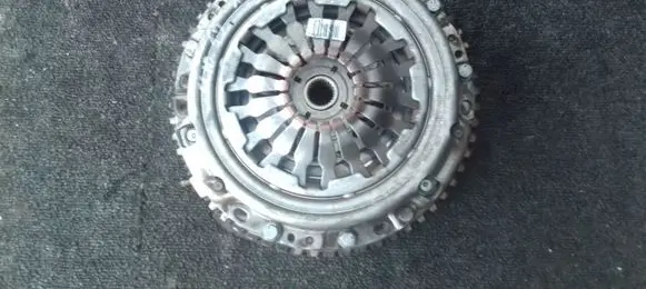 Renault Clio IV Clutch set kit 302102934R