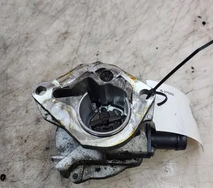 Nissan Note (E11) Vacuum pump 8201005306