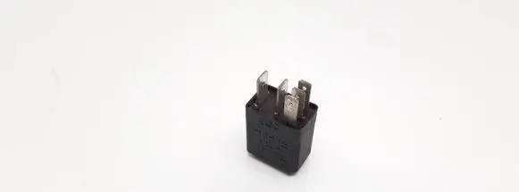 Iveco Daily 35 - 40.10 Other relay 504049024 87750 12V1020A