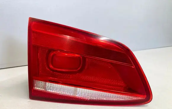 Volkswagen PASSAT B7 Tailgate rear/tail lights 3AF945093C