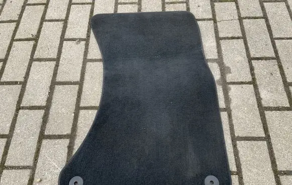 Audi Q5 SQ5 Front floor mat 8R1863691C 8R1863691