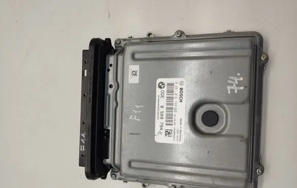 BMW 5 F10 F11 Engine control unit/module 8509794