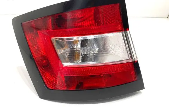 Skoda Fabia Mk3 (NJ) Rear/tail lights 6V9945095