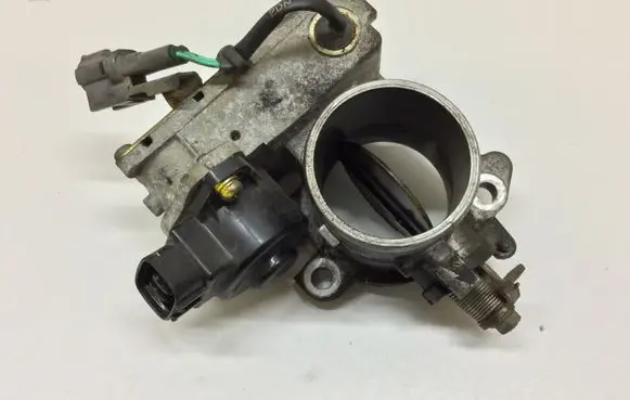 Toyota Avensis T250 Throttle valve 8967221020