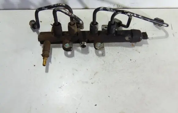 Nissan Atleon Fuel main line pipe