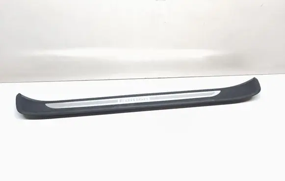 Front sill trim cover