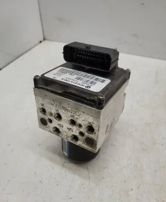Volkswagen PASSAT B6 ABS Pump 3C0614109S
