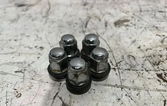 Honda FR-V Nuts/bolts 