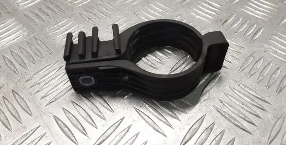 BMW 5 F10 F11 Fuel filter bracket/mount holder 70364776