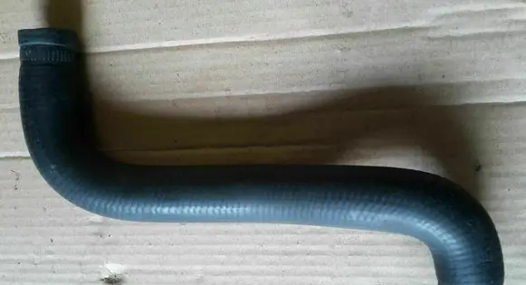 Volkswagen Golf I Engine coolant pipe/hose 026121053A 026121053G