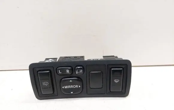 Toyota Avensis T250 Wing mirror switch 183575 156762