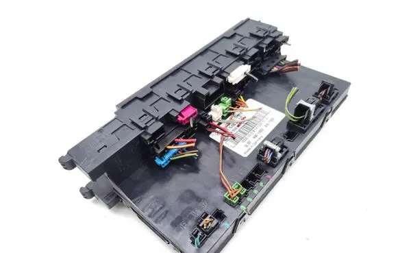 Mercedes-Benz E W211 Fuse module 2115452101 5DK00804705