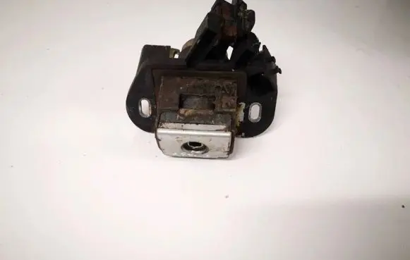 Opel Vectra B Tailgate exterior lock 