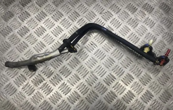 Mercedes-Benz X-class W470 Fuel line pipe 130C24737R