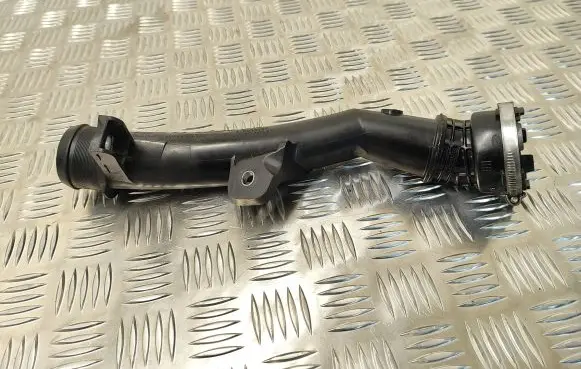 Intercooler hose/pipe